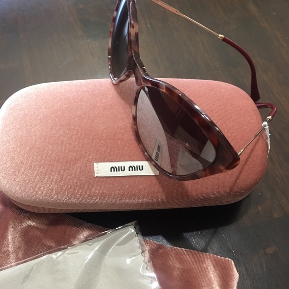 Fancy Miu Bordeaux Acetate Sunglasses - Picture 2 of 10